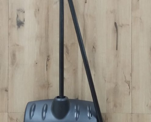 DUST PAN WITH BROOM